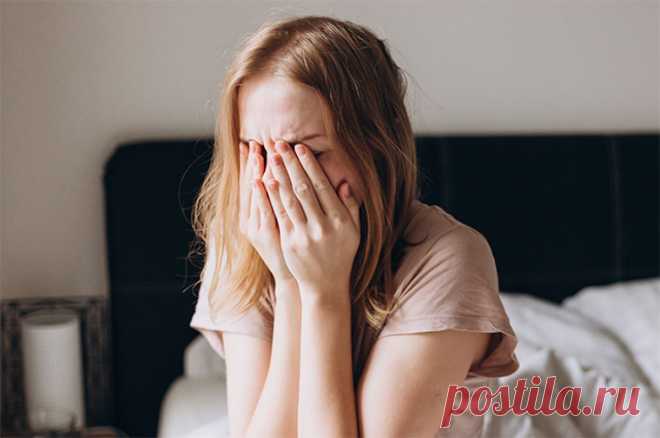 Почему развивается деменция У МОЛОДЫХ? Деменция традиционно воспринимается как заболевание пожилых, ведь она часто определяется именно у людей старшего возраста. Но деменция иногда встречается и у молодых людей.