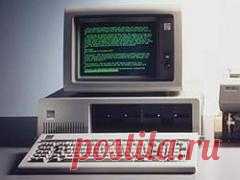 12 августа в 1981 году Компания IBM выпустила первый персональный компьютер