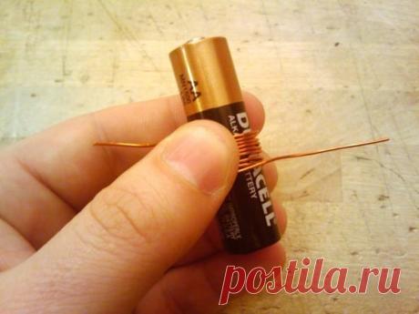 Как сделать простой моторчик своими руками.  Инструменты:
Наждачная бумага; Кусачки; Зубочистка; Проволока; Батарейка; Липкая лента; Простой карандаш; Магнит.