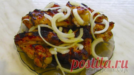 Куриные крылышки на мангале Рецепт шашлыка из куриных крылышек на мангале. Просто и вкусно.Для приготовления крылышек на мангале нам потребуются: 1 кг куриных крыльевсоевый соус - ­2ст.л.базилик – 1ч.л.мед – 1ч.л.черный перец - ...