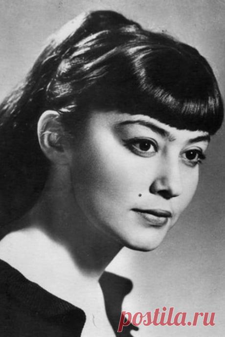 Земфира Цахилова, 25 апреля, 1943