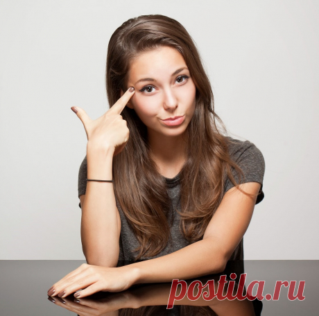 10 человек, которые не выбрасывают вообще ничего и извлекают из всего пользу Одни из нас не представляют ни дня без шопинга, а другие стараются выжать максимум из уже имеющихся дома вещей и даже самостоятельно выращивают себе еду. Несомненно, второй способ гораздо экологичнее, ведь борцы с избыточным потреблением производят гораздо меньше мусора. Им не приходится регулярно выкидывать кучу упаковок из-под продуктов, старые футболки и пришедшие в негодность предметы обихода. ...