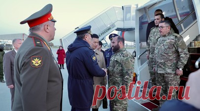 Глава Генштаба САР прибыл в Москву во главе делегации Минобороны. Глава Генштаба ВС САР Али ан-Анаасан прибыл в Москву во главе делегации Минобороны в переходном правительстве арабской республики. Читать далее