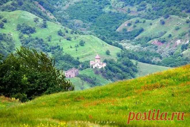 «Չքնաղ իմ երկիր Նաիրյան»
Բարի առավոտ... Աստծոյ բարին օրհնեալ Հայրենիք... երկիր իմ Նաիրյան: