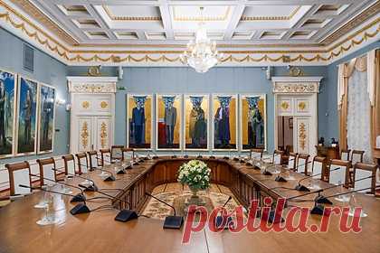 Россия и Украина проведут переговоры в Белоруссии. Переговоры между делегациями России и Украины пройдут в Гомельской области на белорусско-украинской границе. Встреча состоится в пункте пропуска Александровка (с украинской стороны — Вильча). Российская делегация прибыла в Гомель еще утром 27 февраля и ждала прибытия украинских переговорщиков.