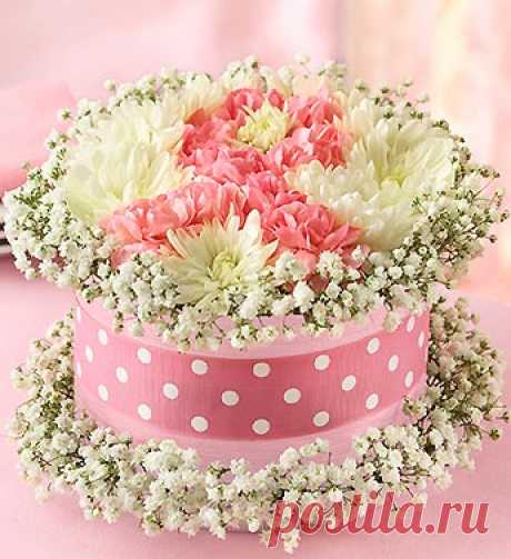 Fresh Flower Cake™ Pink Ribbon