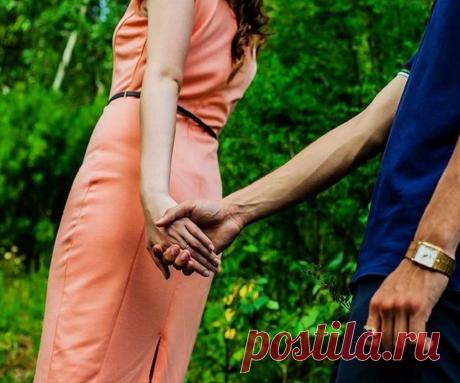 Сильная молитва на возвращение любимого человека С помощью сильной молитвы к святым можно вернуть любимого мужчину после расставания или ссоры. Читать обращение надо от чистого сердца и с верой.