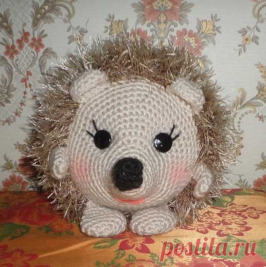 Ежик, связанный крючком.