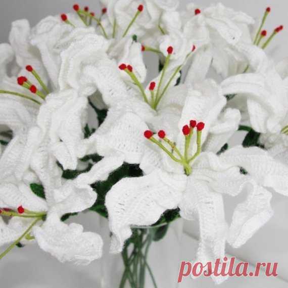 Нежные цветы, связанные крючком — Рукоделие