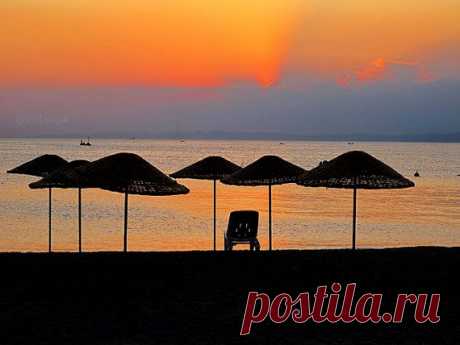 Wall Decor Alone decor Silhouette beach sunset by gonulk on Etsy