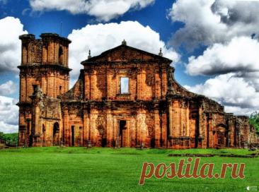 Развалины миссии Сан-Мигел-дас-Мисойнс Сан-Мигел-дас-Мисойнс – это древние руины, расположенные в бразильской провинции Риу-Гранди-ду-Сул. В переводе с португальского название означает «Миссия святого Михаила». Развалины Сан-Мигел-дас-Мисойнс являются частью Всемирного наследия ЮНЕСКО.В середине 17 века иезуиты-миссионеры...