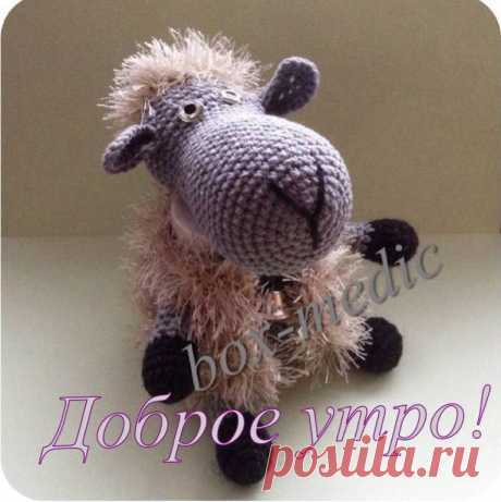 Доброе утро! ( символ 2015 года)
Скоро Новый год, у меня появилась идей сделать овечку!!!
Но, она не простая, Веселая овечка- шкатулка и игольница, то есть три в одном. На сайте можно ознакомиться с вариантами готовых Овечек.