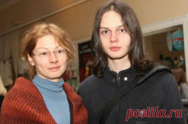 Разные позиции. У каких звёзд обнаружились предатели в семье?. Яблоком раздора для многих звёздных семей послужила СВО. С 2022 года некоторые селебрити находятся в состоянии холодной войны со своими непатриотичными детьми и другими родственниками. Приведем лишь несколько примеров.
