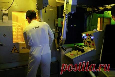 В Польше указали на условия предоставления ядерного потенциала Францией. Министр национальной обороны Польши Владислав Косиняк-Камыш заявил, что Франция должна получить согласие стран-членов ЕС для предоставления ядерного потенциала союзу. Польский министр подчеркнул серьезность и деликатность темы и добавил, что к настоящему моменту еще не успел обсудить данный вопрос с премьером страны.