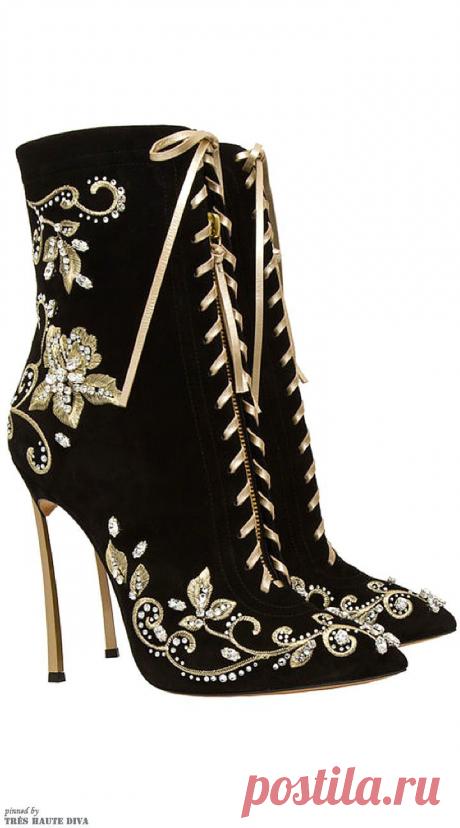 Найдено на сайте us.casadei.com.