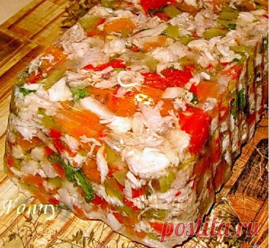 Праздничное заливное из курицы