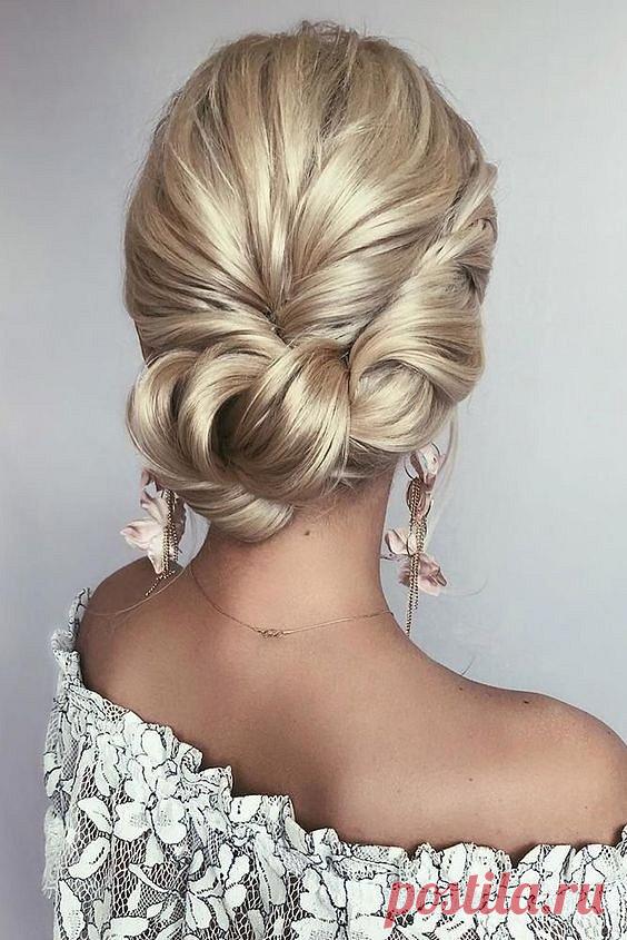 Вечерние прически на длинные волосы 2022