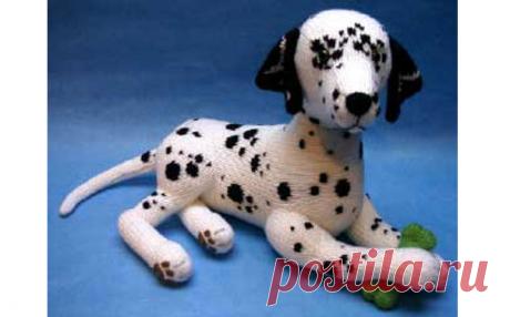Вязаная спицами собака долматин. Описание