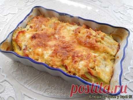 Кабачки, запеченные с помидорами и сыром
Кабачки, запеченные с помидорами и сыром, — очень лёгкое и полезное блюдо. Из сочных, спелых овощей оно получается изумительно вкусным. Расход продуктов дан для небольшой порции. Попробуйте обязательно!
Ингредиенты:
Помидоры — 1-2 шт.
Кабачок — 200-250 г
Перец болгарский сладкий — 1 шт.
Сметана — 20 г
Молоко — 2,5 ст. л.
Яйцо — 1 шт.
Сыр твердый — 25–30 г
Специи — по вкусу
Перец черный молотый — по вкусу
Соль — по вкусу
Приготовлени...