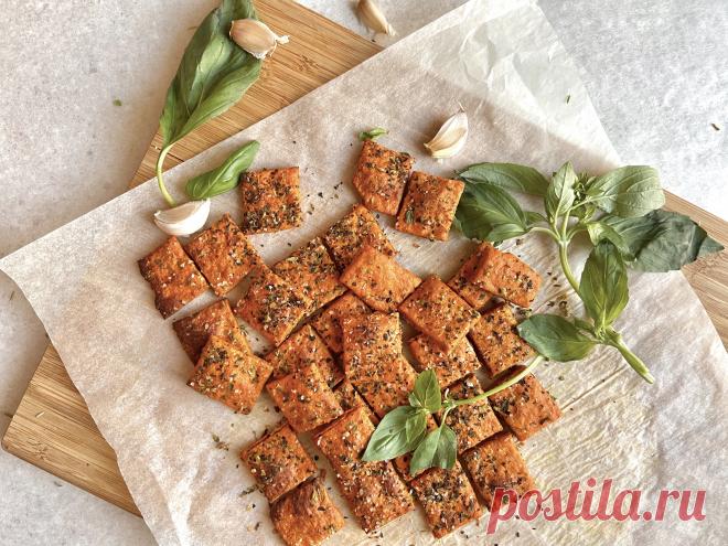 Рецепт двух видов крекеров: с розмарином и томатом