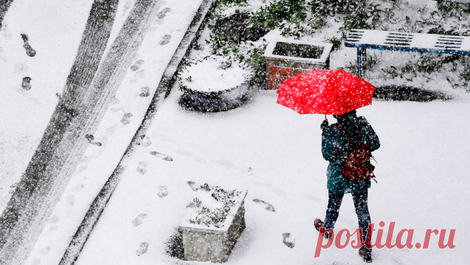 "Конец недели будет сложным": циклон "Ваня" принесет в Москву потепление и влагу. На этой неделе в Москву придет циклон, который немецкие специалисты назвали "Ваня" (Vanja). В столице пройдут сильнейшие осадки, при этом повысится температура воздуха, а сам циклон будет "полон влаги", предупредила ...