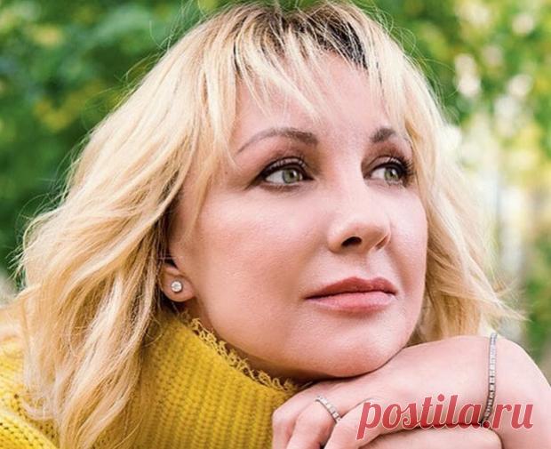 Елена Яковлева с сыном: пользователи Сети не оценили татуировку на лице Дениса Шальных