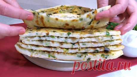 Заливаю на сковородку как блины и жарю картофельные лепешки с луком (тонкие и нежные без раскатки и лепки) | Розовый баклажан | Яндекс Дзен