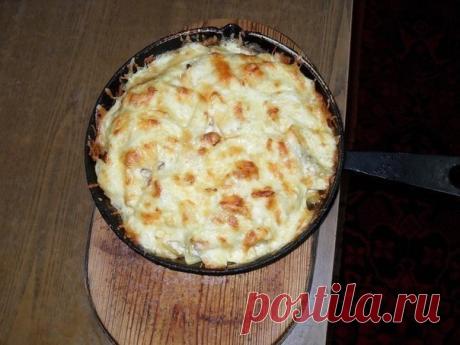 Картошка по-королевски 

источник Люблю готовить!!!! :) Кулинарные рецепты
 

 







Картошка по-королевскиИнгредиенты:- 1 кг сырого картофеля- 1 большая луковица- 400 г куриного филе- 200 г твердого сыра- соль- перец по …