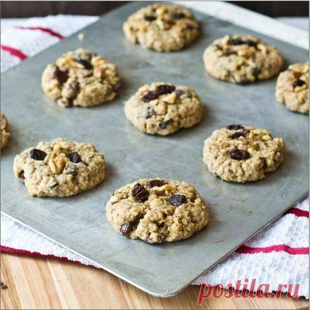 Как приготовить овсяное печенье с изюмом, орехами и корицей - рецепт, ингридиенты и фотографии