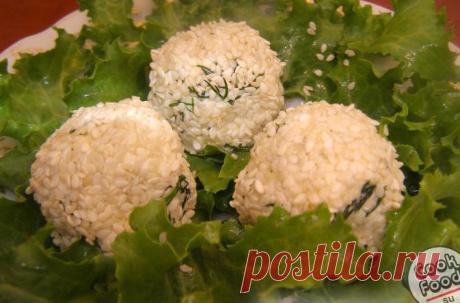 Салат-закуска из сыра с кунжутом и маслинами: рецепт приготовления с фото