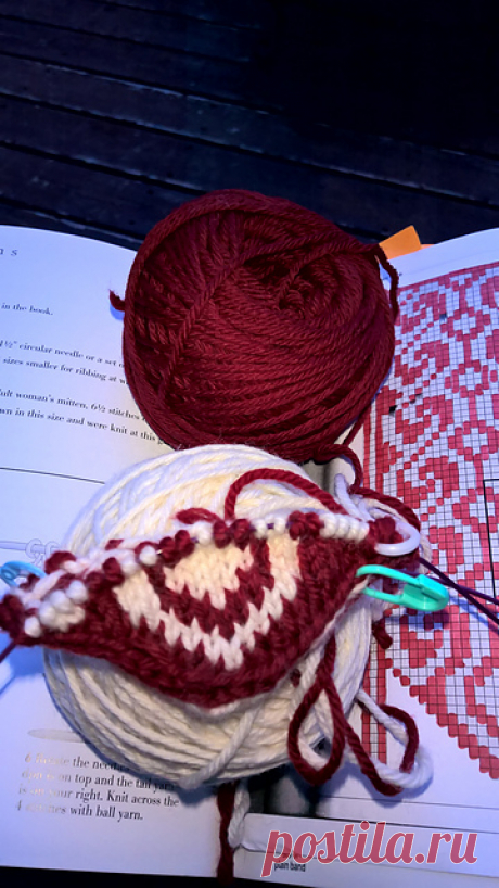 Ravelry: Project Gallery for 5-1 Mitten pattern by Anna Zilboorg