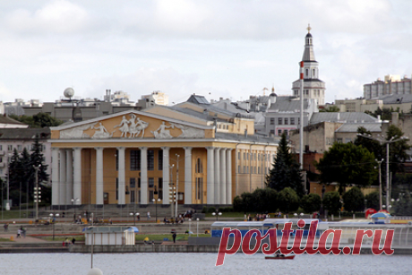Российским школьникам предложили бесплатные туры в Чувашию. Ростуризм совместно в правительством Чувашии запускают бесплатные туры для школьников по региону. Отправиться в бесплатное путешествие предложили ученикам с пятого по девятый класс, которые имеют достижения в образовании, спорте, искусстве, культуре и в общественной работе.