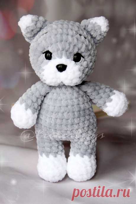 PDF Мини котик крючком. FREE crochet pattern; Аmigurumi animal patterns. Амигуруми схемы и описания на русском. Вязаные игрушки и поделки своими руками #amimore - плюшевый котик, кот, кошечка из плюшевой пряжи, кошка, котёнок.