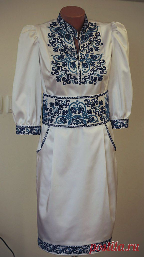 Вишита сукня з голубим сокальським орнаментом | Студія вишивки "Гойра"