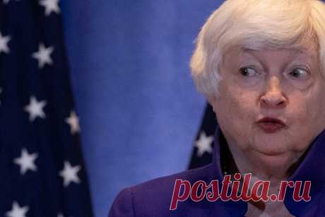 США предупредили Китай о санкциях в случае помощи России. Вашингтон предупредил Китай о возможных санкциях в случае, если страна будет оказывать помощь России в специальной военной операции на Украине (СВО). С таким заявлением выступила министр финансов США Джанет Йеллен на выступлении в Калифорнии по итогам встречи с вице-премьером Госсовета КНР Хэ Лифэном.