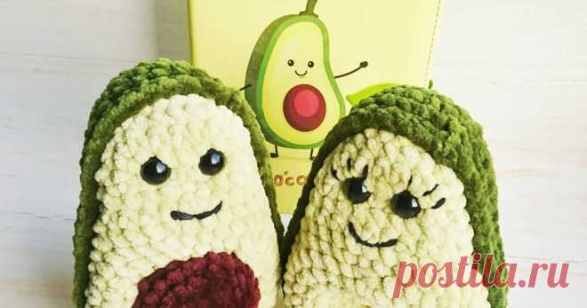 Плюшевое авокадо крючком Смотрите схему вязания плюшевых фруктов авокадо амигуруми. Для работы понадобится крючок 4,0 мм и пряжа Himalaya Dolphin Baby.