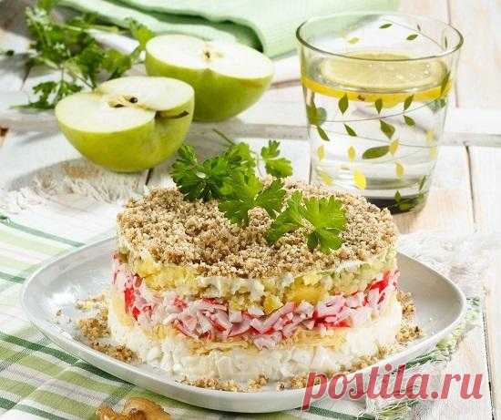 Другая Мимоза: с сыром, яблоком, орехами и крабовым мясом. Рецепт слоеного салата
