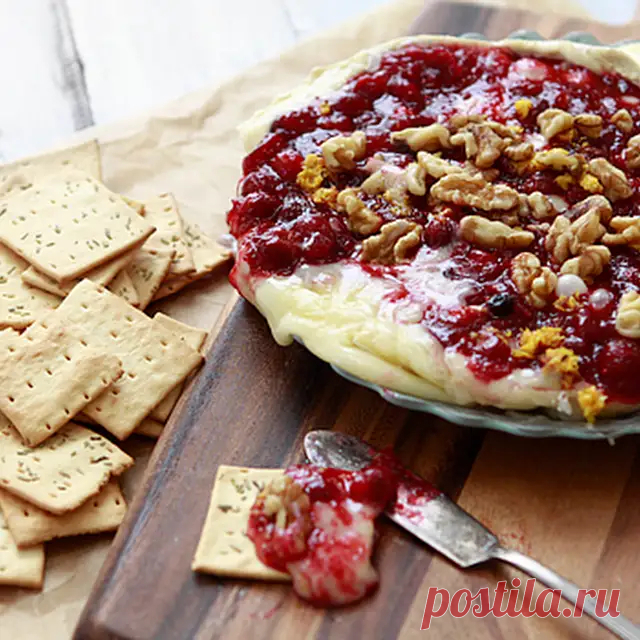 Baked Brie with Cranberry Sauce and Walnuts Recipe | Yummly