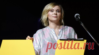 Актрису Яну Троянову просят приговорить к девяти годам колонии. Прокурор просит заочно приговорить актрису Яну Троянову* к девяти годам колонии по делу о призывах к терроризму и возбуждении ненависти. Читать далее