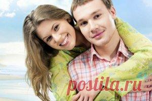 Гармония семейных отношений.
Каждый человек рано или поздно задумывается над тем, что такое настоящая, дружная семья. Однажды создав ее идеал, мы стремимся воплотить её в жизни. А это возможно в том случае, когда семью создают двое – мужчина и женщина. 
Очень важно, какие чувства испытывают они друг другу, какие отношения между собой они выстроили.