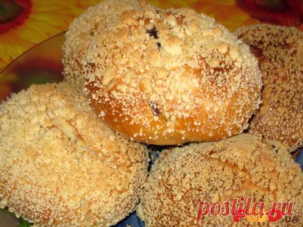 Булки с изюмом и конфеткой - Кулинарные рецепты на Food.ua