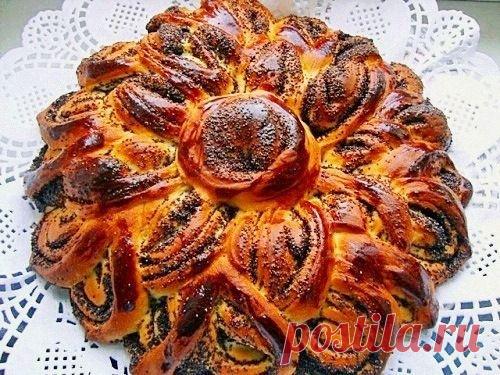 НЕОБЫКНОВЕННО КРАСИВЫЙ И ВКУСНЫЙ пирог с маковой начинкой.