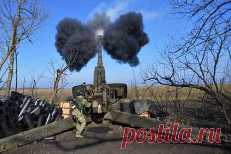 Военные подняли флаг России в Богдановке. В селе Богдановка российские военные установили флаг России. Поднятие флага служит символическим жестом, сам населенный пункт под контроль российских частей еще не перешел.