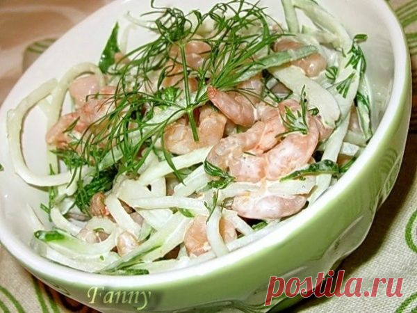 Китайский салат с креветками и огурцами