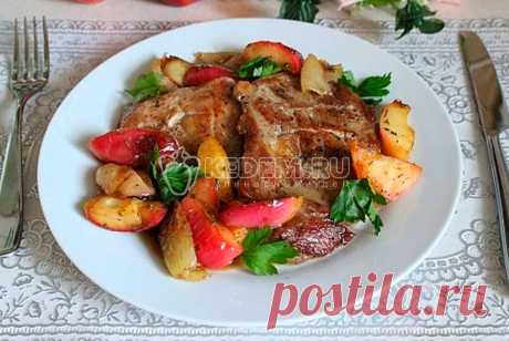 Свинина с карамелизированными яблоками