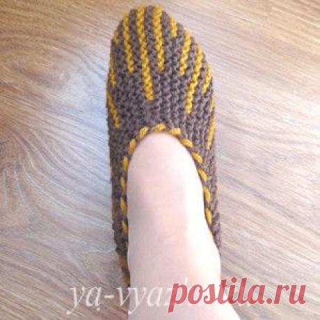 Свяжем тапочки (следки) спицами, используя укороченные ряды. Мастер-класс | Вязальное настроение...