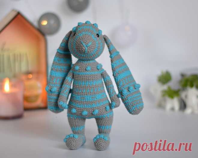 PDF Пасхальный Кролик крючком. FREE crochet pattern; Аmigurumi animal patterns. Амигуруми схемы и описания на русском. Вязаные игрушки и поделки своими руками #amimore - кролик к Пасхе, заяц, зайчик, зайчонок, зайка, крольчонок крючком.