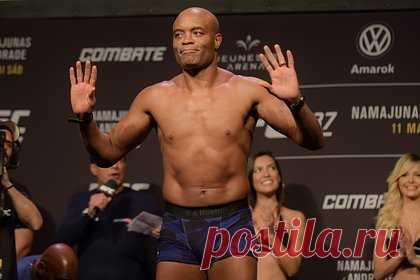 Бывший чемпион UFC выступил за легализацию допинга. Бывший чемпион Абсолютного бойцовского чемпионата (UFC) Андерсон Силва выступил за легализацию допинга. По его словам, запрещенные препараты стоит разрешить принимать по назначению врачей во время тренировочных лагерей. «Бойцы ММА проходят через такую подготовку, какой нет ни в одном виде спорта», — заявил боец.
