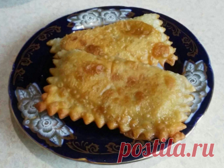 ВКУС ДЕТСТВА - ВАРАКИ СОМСА - УЗБЕКСКИЕ ЧЕБУРЕКИ
 В  МОЕМ ДЕТСВЕ НА СВАДЬБЫ ИЛИ КАКИЕ НИБУДЬ МЕРОПРИЯТИЯ  ЧАСТО ГОТОВИЛИ ТАКИЕ СЛОЕНЫЕ САМСУШКИ. СЕГОДНЯ РЕШИЛА ВСПОМНИТЬ ДЕТСВО И ПРИГОТОВИЛА НА ЗАВТРАК ВАРАКИ СОМСА .. ПОЛУЧИЛИСЬ ОЧЕНЬ ВКУСНЫЕ ХРУСТЯЩИЕ С НАРУЖИ И СОЧНЫЕ ВНУТРИ И ДЕТЯМ ОЧЕНЬ ПОНРАВИЛОСЬ ... ПРИГОТОВЬТЕ И ВЫ !!!
