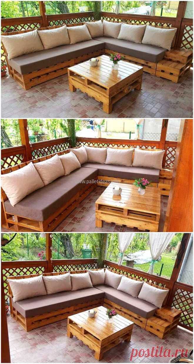 Repurposed Pallets Made Patio Corner Couch | Pallet Ideas